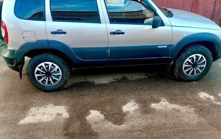 Chevrolet Niva I рестайлинг, 2011 год, 3 фотография