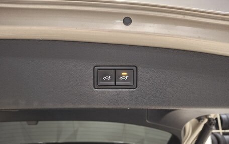 Volkswagen Tiguan II, 2020 год, 2 520 000 рублей, 18 фотография