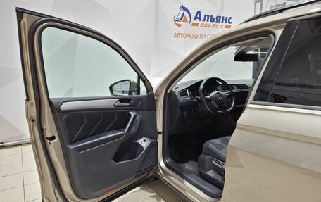 Volkswagen Tiguan II, 2020 год, 2 520 000 рублей, 24 фотография