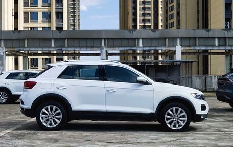 Volkswagen T-Roc I, 2021 год, 2 331 930 рублей, 4 фотография