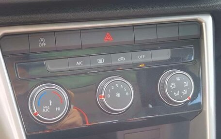 Volkswagen T-Roc I, 2021 год, 2 331 930 рублей, 11 фотография