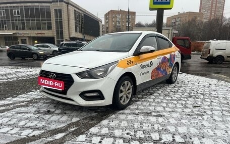 Hyundai Solaris II рестайлинг, 2019 год, 1 000 000 рублей, 2 фотография