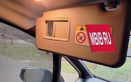 Toyota Voxy III, 2016 год, 2 050 000 рублей, 13 фотография