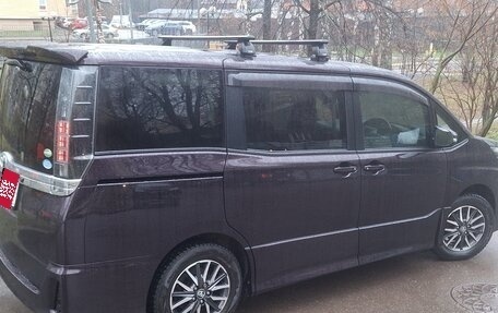 Toyota Voxy III, 2016 год, 2 050 000 рублей, 5 фотография