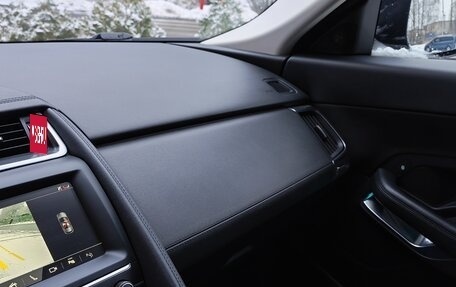 Jaguar E-Pace, 2018 год, 2 750 000 рублей, 18 фотография