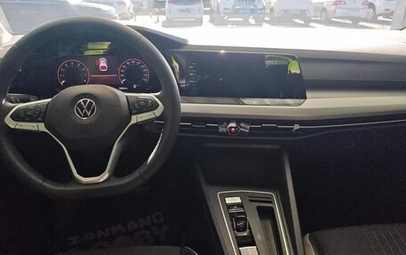 Volkswagen Golf VIII, 2022 год, 1 783 000 рублей, 7 фотография