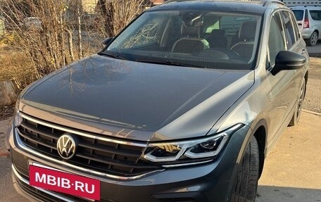 Volkswagen Tiguan II, 2021 год, 3 500 000 рублей, 3 фотография