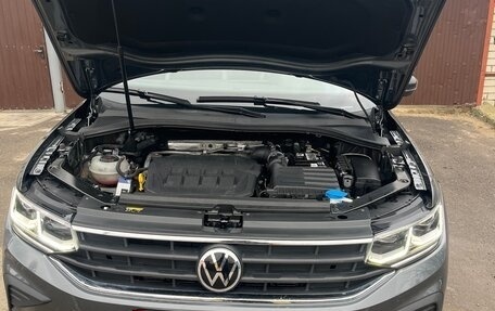 Volkswagen Tiguan II, 2021 год, 3 500 000 рублей, 19 фотография