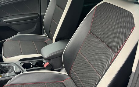 Volkswagen Tiguan II, 2021 год, 3 500 000 рублей, 26 фотография