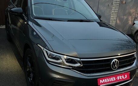 Volkswagen Tiguan II, 2021 год, 3 500 000 рублей, 37 фотография