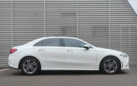 Mercedes-Benz A-Класс, 2022 год, 2 000 000 рублей, 3 фотография