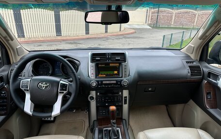 Toyota Land Cruiser Prado 150 рестайлинг 2, 2010 год, 2 350 000 рублей, 13 фотография