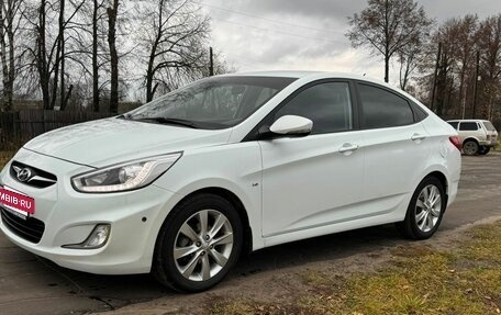 Hyundai Solaris II рестайлинг, 2013 год, 1 100 000 рублей, 19 фотография