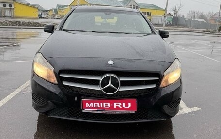 Mercedes-Benz A-Класс, 2013 год, 1 400 000 рублей, 1 фотография