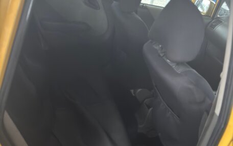 Honda Fit III, 2005 год, 270 000 рублей, 18 фотография