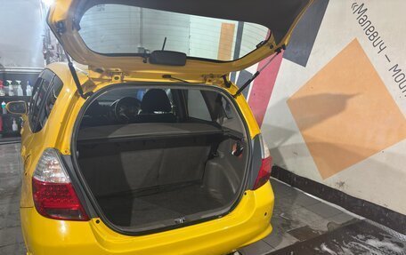 Honda Fit III, 2005 год, 270 000 рублей, 24 фотография