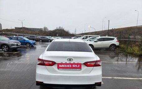 Toyota Camry, 2019 год, 2 400 000 рублей, 4 фотография