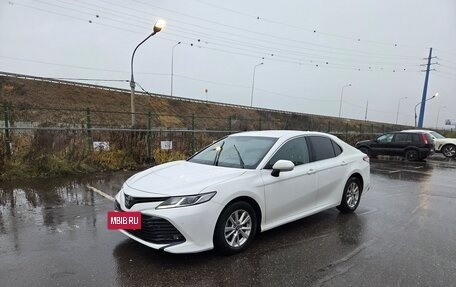 Toyota Camry, 2019 год, 2 400 000 рублей, 6 фотография