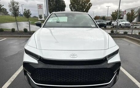 Toyota Crown, 2025 год, 2 фотография
