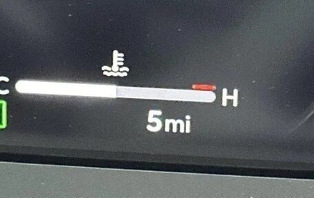 Toyota Crown, 2025 год, 22 фотография