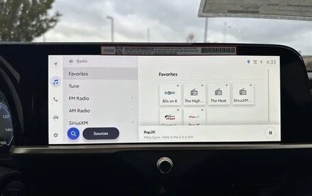 Toyota Crown, 2025 год, 24 фотография