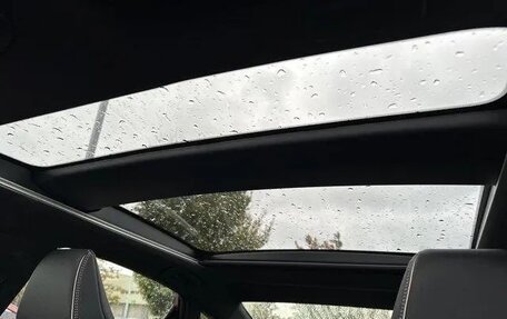 Toyota Crown, 2025 год, 29 фотография