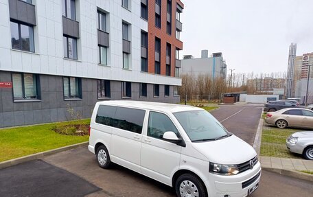 Volkswagen Caravelle T5, 2013 год, 2 350 000 рублей, 3 фотография