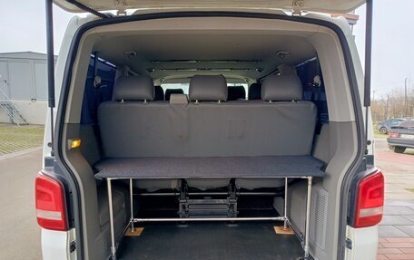 Volkswagen Caravelle T5, 2013 год, 2 350 000 рублей, 21 фотография