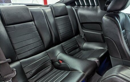 Ford Mustang VI рестайлинг, 2009 год, 2 950 000 рублей, 14 фотография