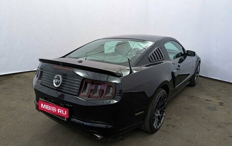 Ford Mustang VI рестайлинг, 2009 год, 2 950 000 рублей, 6 фотография