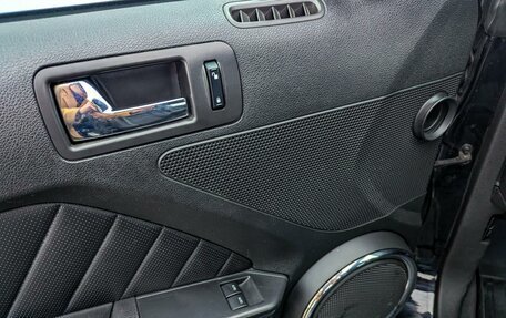 Ford Mustang VI рестайлинг, 2009 год, 2 950 000 рублей, 19 фотография