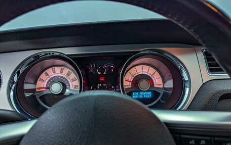 Ford Mustang VI рестайлинг, 2009 год, 2 950 000 рублей, 22 фотография