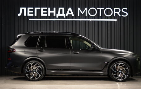 BMW X7, 2023 год, 21 000 000 рублей, 3 фотография