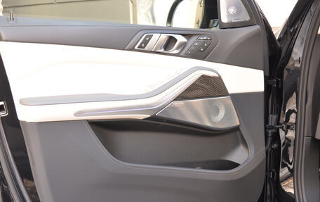 BMW X7, 2023 год, 21 000 000 рублей, 21 фотография