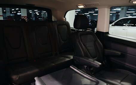 Mercedes-Benz V-Класс, 2019 год, 5 650 000 рублей, 18 фотография