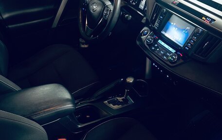 Toyota RAV4, 2018 год, 2 650 000 рублей, 4 фотография