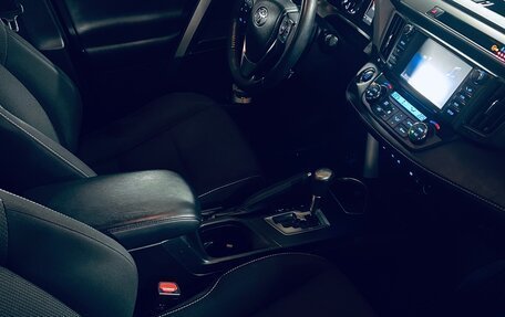 Toyota RAV4, 2018 год, 2 650 000 рублей, 5 фотография