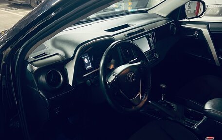 Toyota RAV4, 2018 год, 2 650 000 рублей, 21 фотография