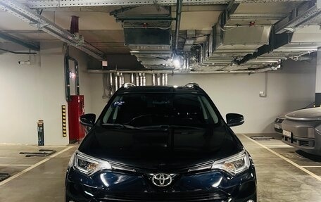 Toyota RAV4, 2018 год, 2 650 000 рублей, 23 фотография