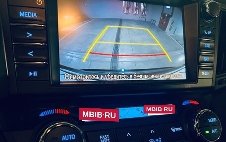 Toyota RAV4, 2018 год, 2 650 000 рублей, 15 фотография