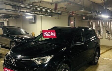 Toyota RAV4, 2018 год, 2 650 000 рублей, 24 фотография