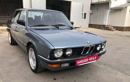 BMW 5 серия, 1987 год, 930 000 рублей, 2 фотография