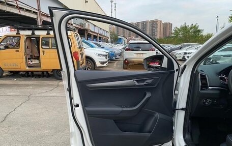 Skoda Karoq I, 2021 год, 2 150 000 рублей, 11 фотография