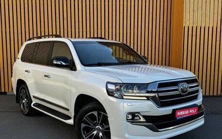 Toyota Land Cruiser 200, 2020 год, 9 500 000 рублей, 1 фотография