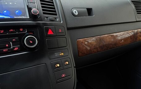 Volkswagen Multivan T5, 2011 год, 2 190 000 рублей, 21 фотография