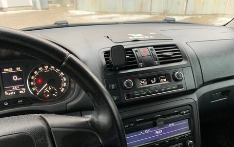 Skoda Fabia II, 2012 год, 800 000 рублей, 14 фотография