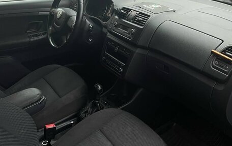 Skoda Fabia II, 2012 год, 800 000 рублей, 12 фотография