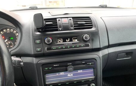 Skoda Fabia II, 2012 год, 800 000 рублей, 17 фотография