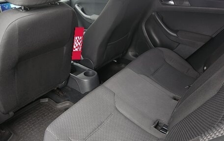 Volkswagen Jetta VI, 2011 год, 820 000 рублей, 13 фотография