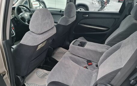 Honda Stream I рестайлинг, 2002 год, 399 000 рублей, 10 фотография